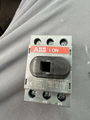 New In Box ABB OT40F3 Disconnect Switch 40A 3P