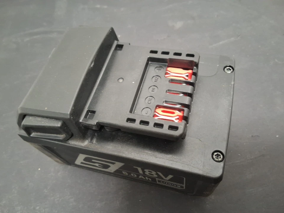 Only  4 Charge Cycles- Snap-on 18V Monster Lithium 5Ah Battery CTB185 #223302262 Foto 2 de 4