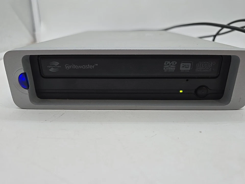 LaCie d2 EXTERNAL CD-RW Drive 52X24X52 Fire Wire for IBM-PC w/Windows MACINTOSH - Image 2 of 4