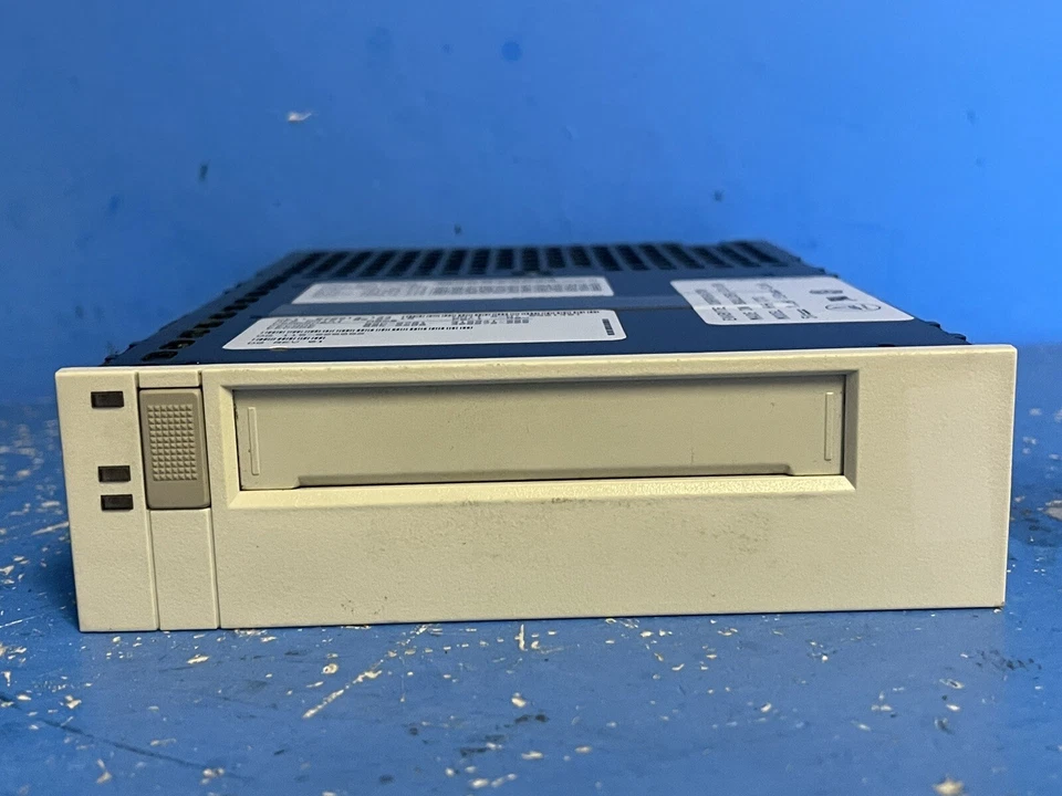 EXABYTE5/10 GB Intenal 5.25" HH SCSI Tape Drive EXABYTE HH CTS - Image 2 of 4