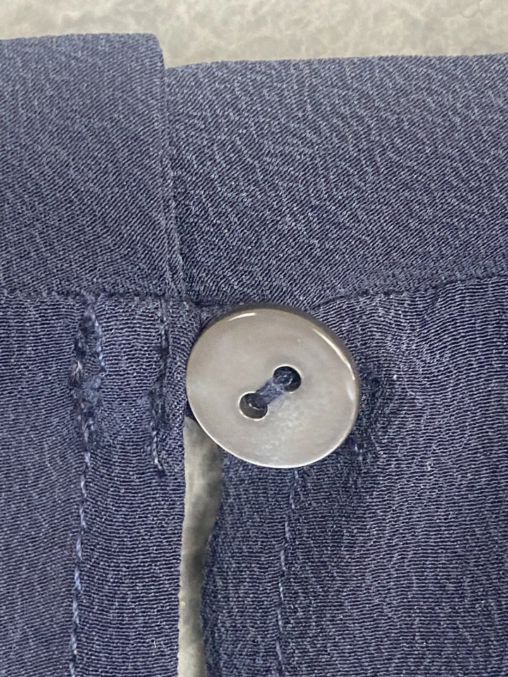 NWT Poetry 100% Silk Crepe Sleeveless Navy Blue Top Size 6 Lagenlook Flowy NEW - image 4 of 4