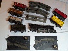 1950's MARX Train Set Wind-up New York Central Tin Litho with 5 Cars