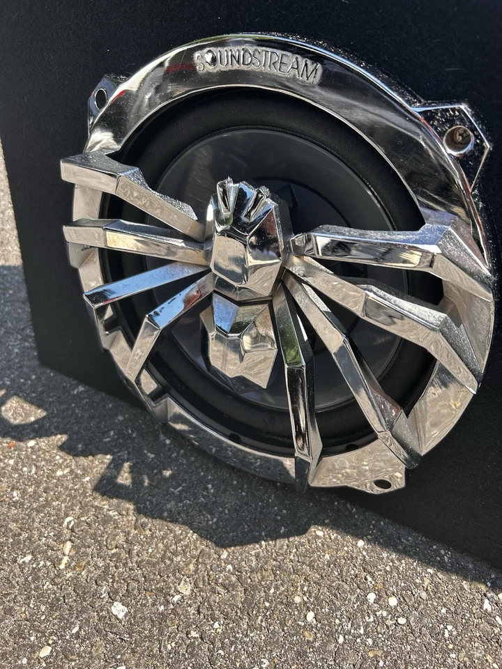 Kenwood VBOX100 10” Subwoofer in Ported Box + Kenwood KAC-5206 Amp – 700W Peak - Image 2 of 4