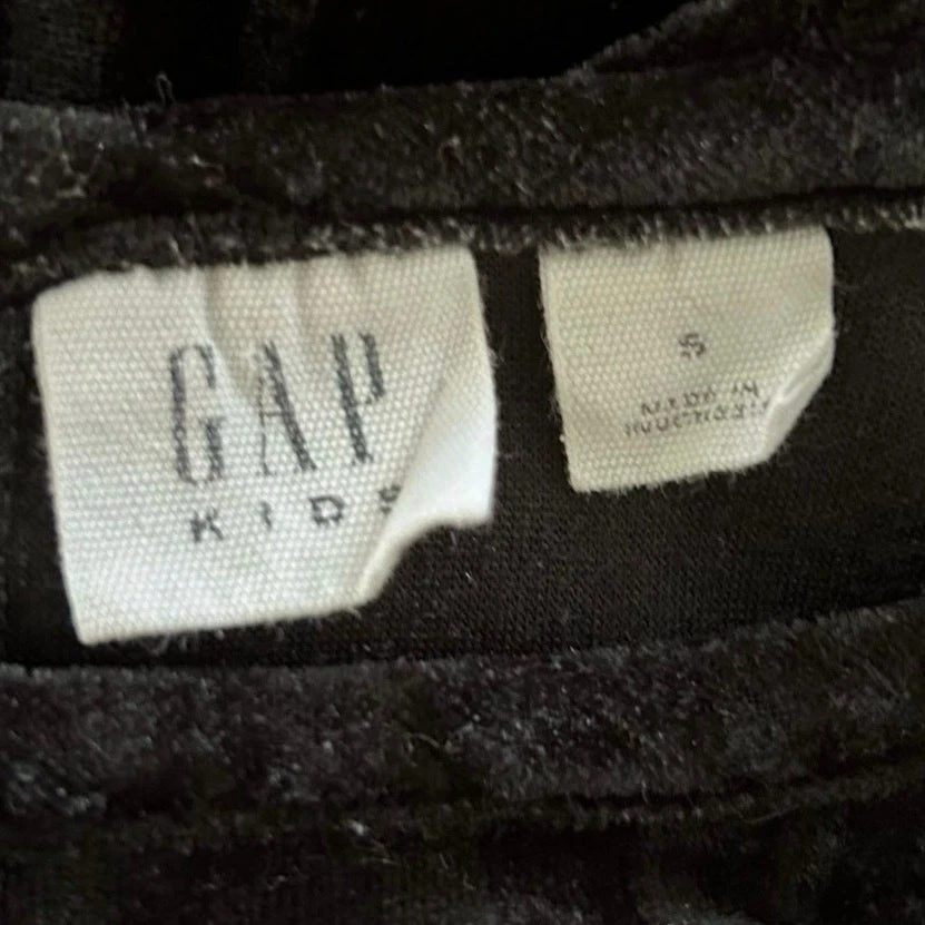 Gap Kids 短袖分层天鹅绒礼服派对假日黑色女孩 S 码 — 第 3/4 张图片