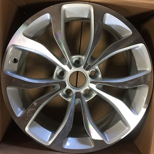 18x8 Alloy Wheel | Machined Silver | 5 Double Spoke | Fits 2013-18 ...