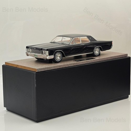 1/18 Lincoln Continental Sedan Black 1968 Resin Model Car Limited Collection - Picture 4 of 10