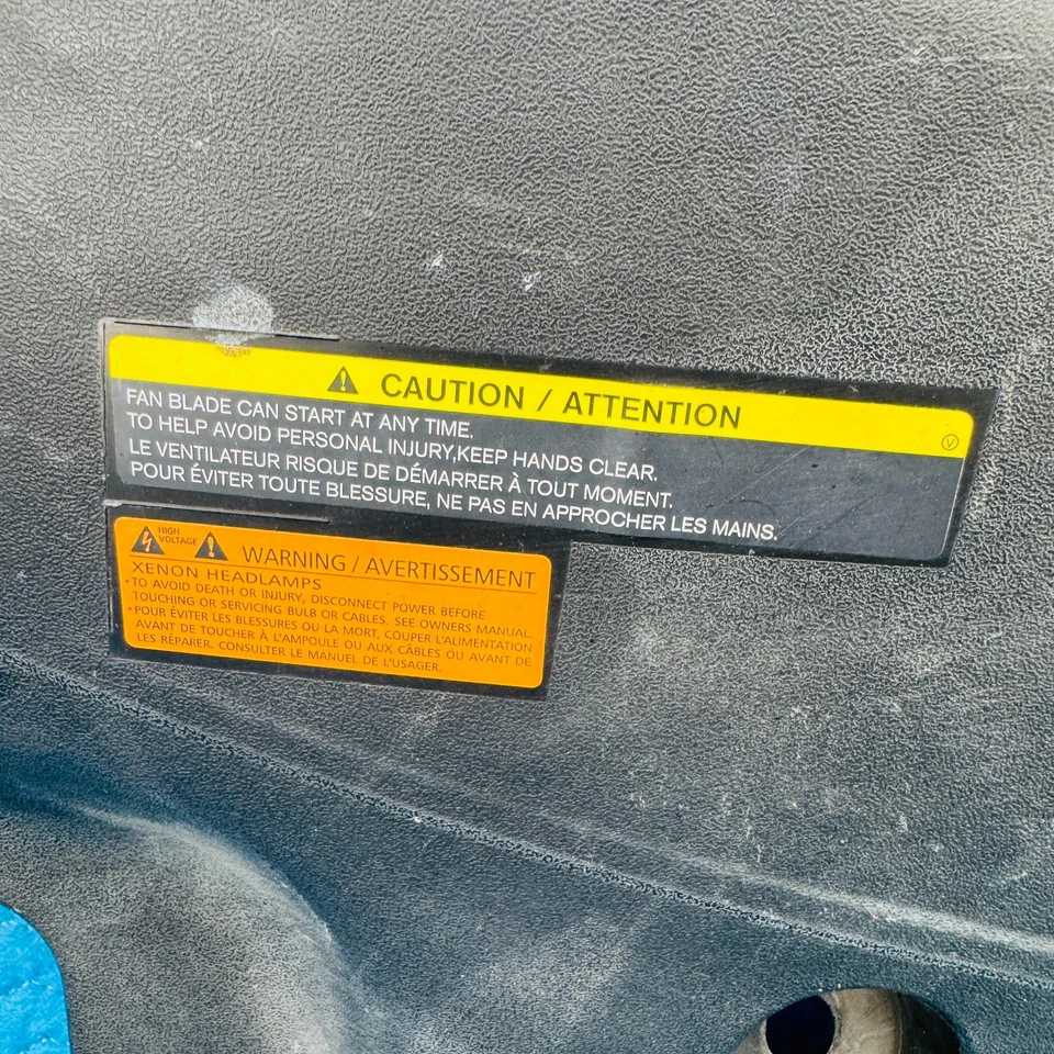 2011–2019 Infiniti M56 M37 Q70 Engine Upper Cover Panel OEM 1MCOC 127K - Image 3 of 4