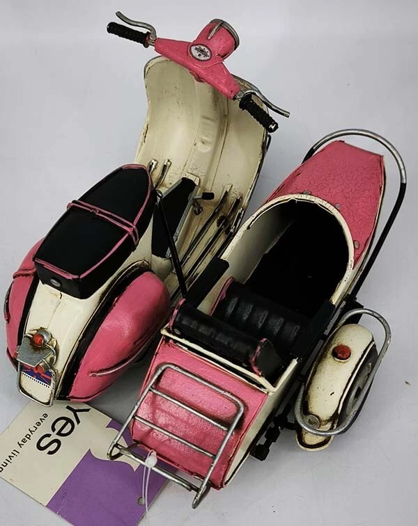 VESPA Piaggio sidecar 1/10 scale metal model YES withe+pink 23cm - nuovo - Immagine 2 di 4