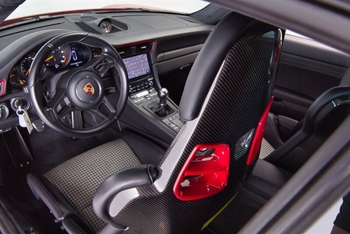2018 Porsche 911 GT3 Touring - Picture 32 of 40