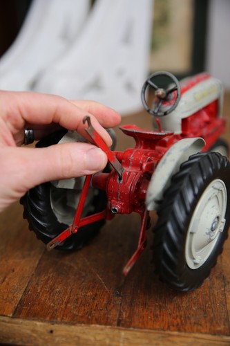 Vintage Hubley Ford 961 Powermaster Tractor 1/12 diecast Model Farm Toy - Picture 7 of 14