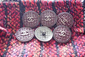 100-Authentic-Chanel-Button-logo-cc-6-pieces-26-mm-1-inch-XL