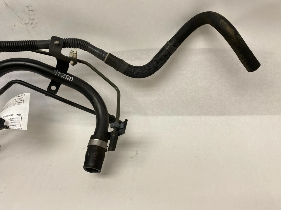 Infiniti QX56 2011 conjunto de cuello de llenado de combustible Foto 2 de 4