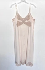 Full Slip Vanity Fair Vintage Nylon Size 36 Beige , Lace Bodice & Hem Silky