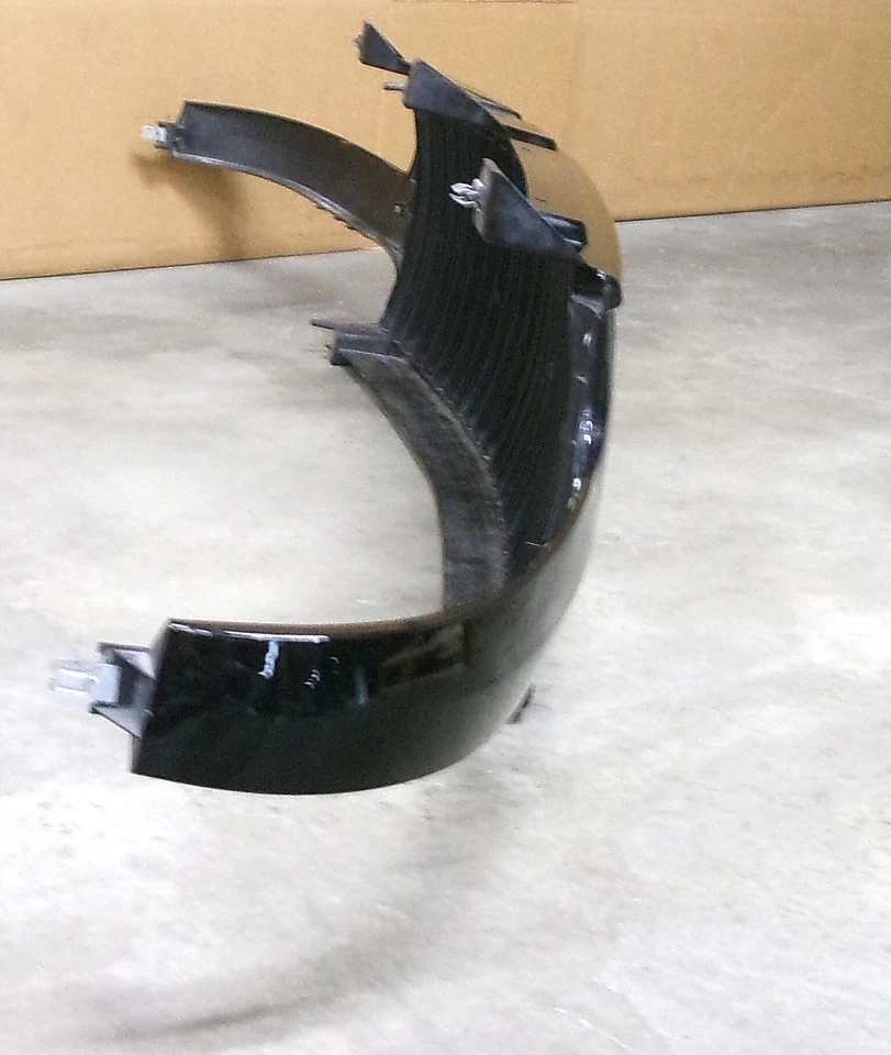 Rejilla de repuesto de un Chevrolet Suburban 1500 2006 Foto 4 de 4