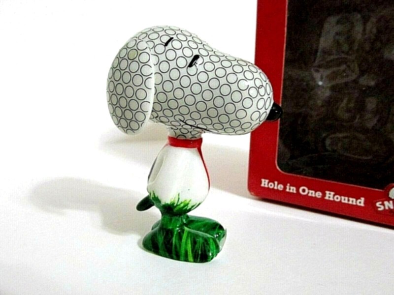 PEANUTS CHARLIE BROWN DEPARTMENT 56 PORCELAIN SNOOPY BY DESIGN SERIES 2014