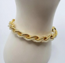 Pulsera Crown Trifari Tono Dorado Imitación Semilla Perla Twist 7" Vintage Firmada