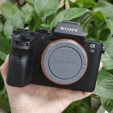 Sony Alpha A7 II ILCE-7M2 24.3MP Digital Camera - Black (Body Only) Near Mint