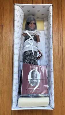 Michelle Obama Doll ''Sophisticated Style'' Ashton-Drake, Brand New in Box