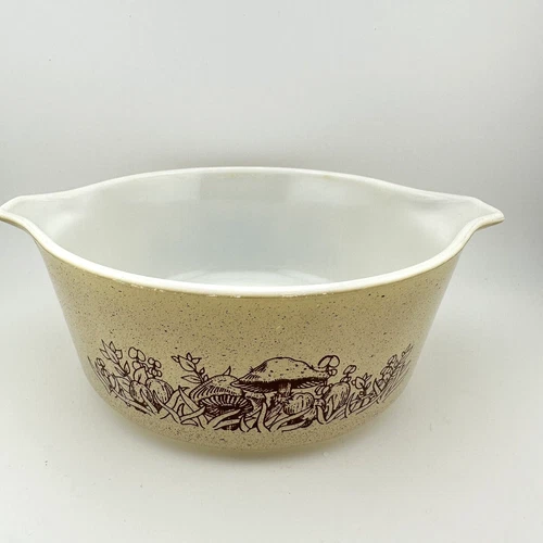 Vintage Pyrex 472 B Forest Fancies 1.5 Qt Cinderella Mixing Bowl Mushroom USA