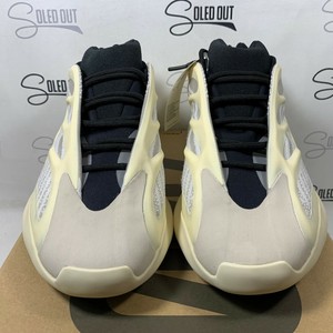 adidas yeezy 700 ár