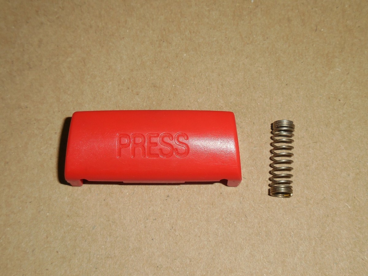 VOLVO 240 740 850 940 960 Seat Belt Buckle Receiver Release Button