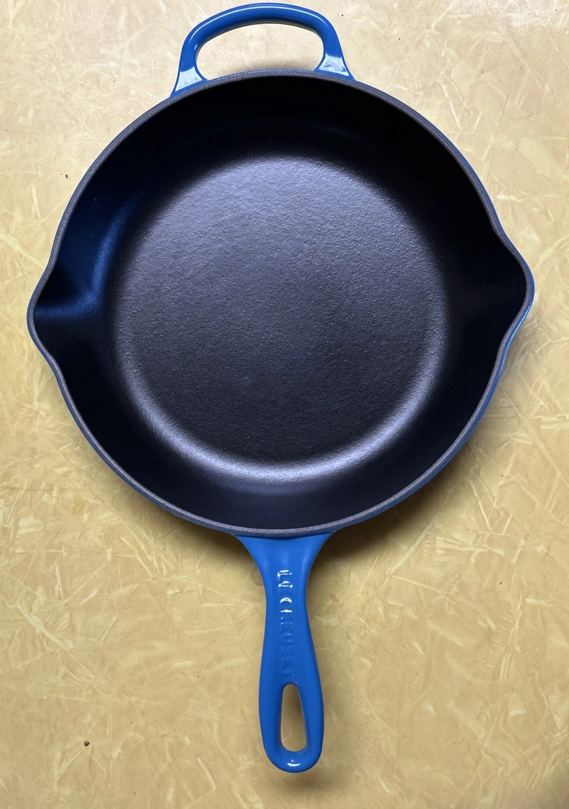 Le Creuset Signature Cast Iron Signature Skillet 10.25" Turquoise Blue