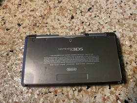 Nintendo 3DS - Cosmo Black W/ Case, Charger, 16 GB As Card & 1 Game