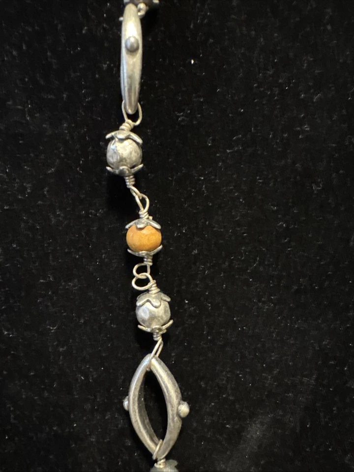 Collar Acrílico Madera Cruz Tono Plata "Oh My Goodness" Marca Lucky 18" De Colección Foto 4 de 4