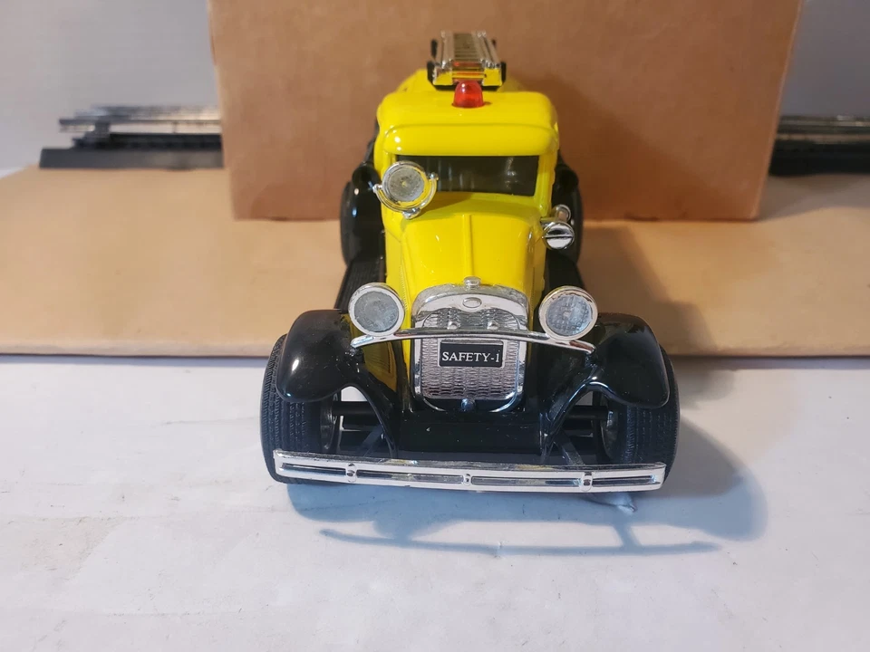 Liberty Classics Deist Safety Ford Model A Fire Tanker Die-Cast Bank 1:25 NEW LE - Image 4 of 4