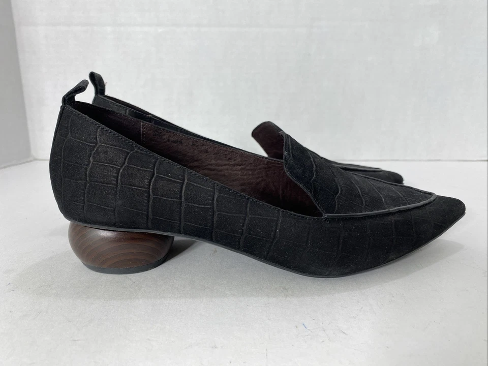 Mocasines Jeffrey Campbell VIONA PUNTA COCODRILO CUERO NEGRO EN RELIEVE Talla 7 En muy buena condición Foto 2 de 4