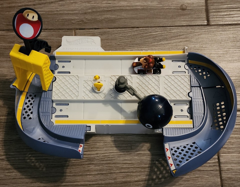 Hot Wheels Mario Kart Chain Chomp Track Set & Donkey Kong Kart GKY48 eBay
