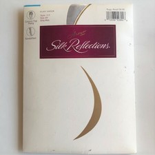 Hanes Silk Reflections Pantyhose 