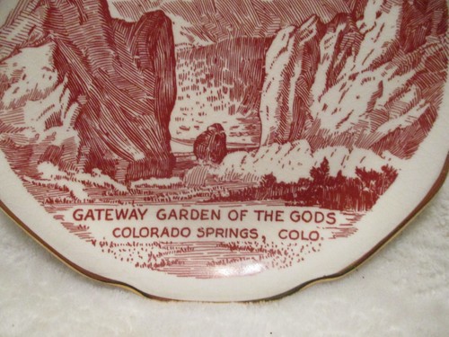De colección~Plato de cerámica de coleccionista~Pikes Peak~Puerta Jardín de los Dioses~7 1/8" - Imagen 4 de 10