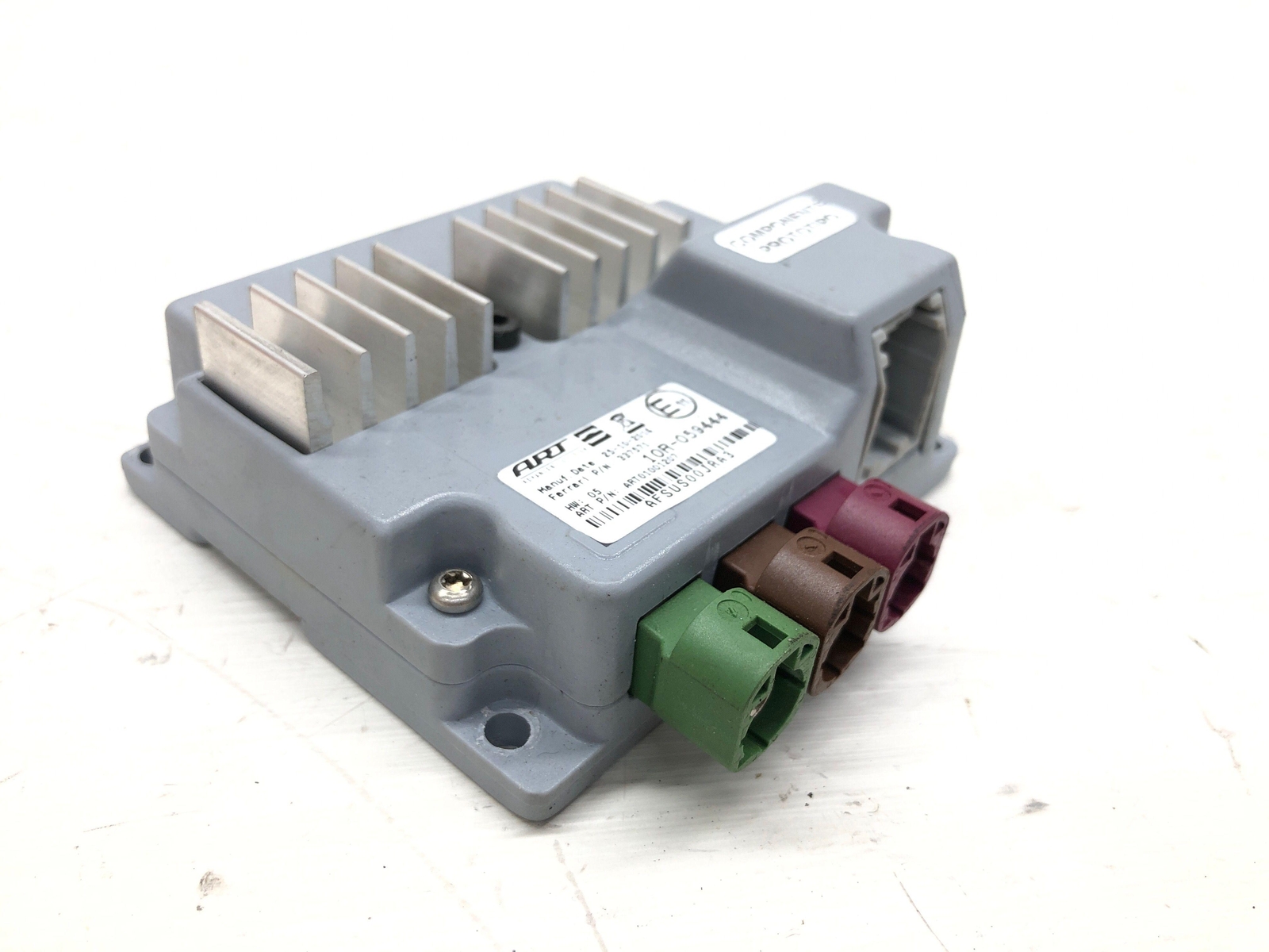 2017-2020 FERRARI GTC4LUSSO USB SPLITTER CONTROL MODULE 337571 OEM