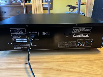 JVC XL-F254 Compact Disc Automatic Changer 5 Disc Player Fully