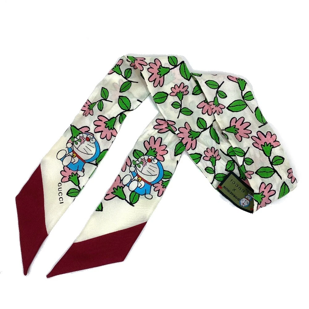 GUCCI 656611 Flora DORAEMON Collaboration Arc Écharpe Soie Multicolore