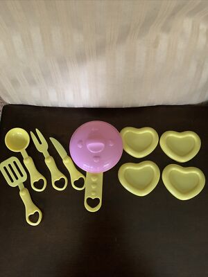 Hauck Toys for Kids Baby Alive Pan with Heart Shaped Plates Utensils