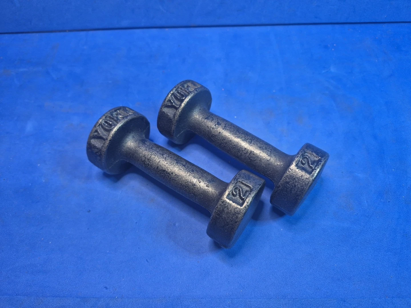 (2) York Barbell 2 Lb Round Head Dumbbells
Opens in a new window or tab