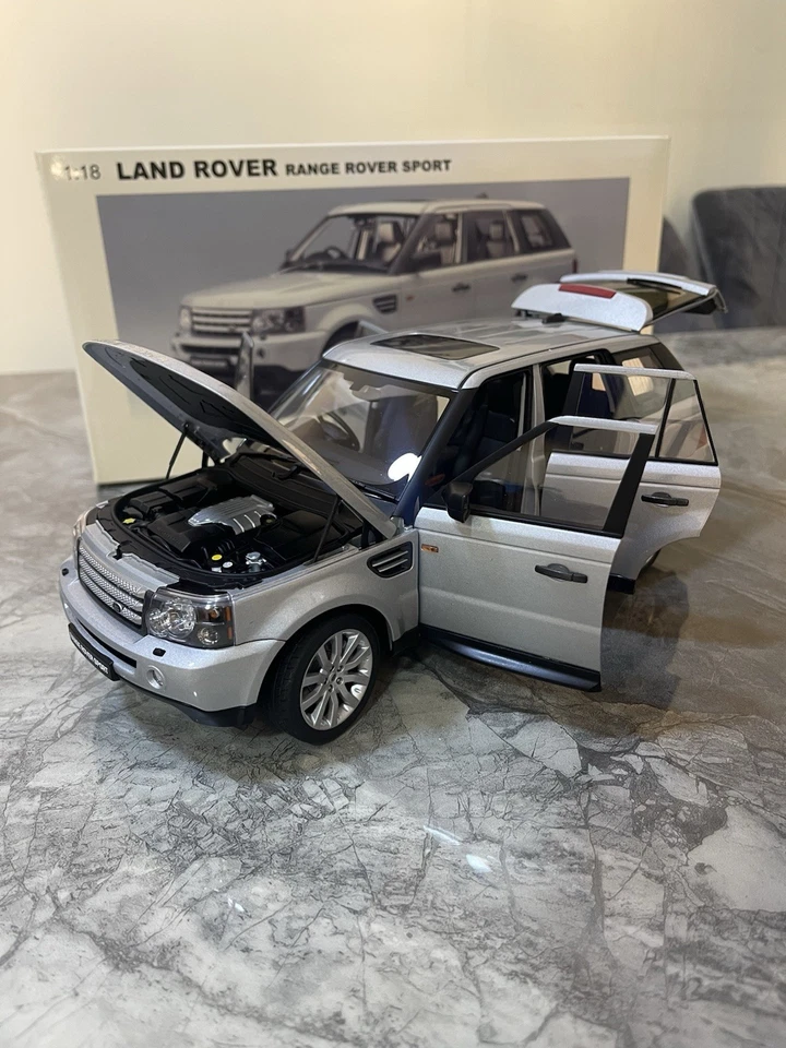 AUTO ART MILLENNIUM LAND ROVER RANGE ROVER SPORT 1:18 - Image 3 of 4