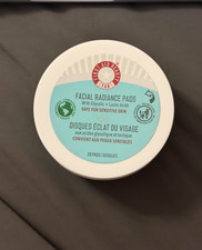 First Aid Beauty Facial Radiance Pads New Aut...