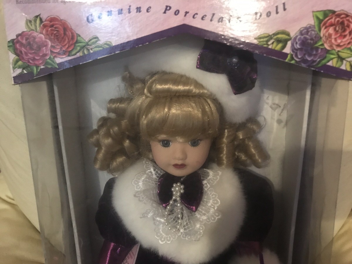CAMELLIA GARDEN COLLECTION PORCELAIN DOLL 1997 LIMITED COLLECTOR'S