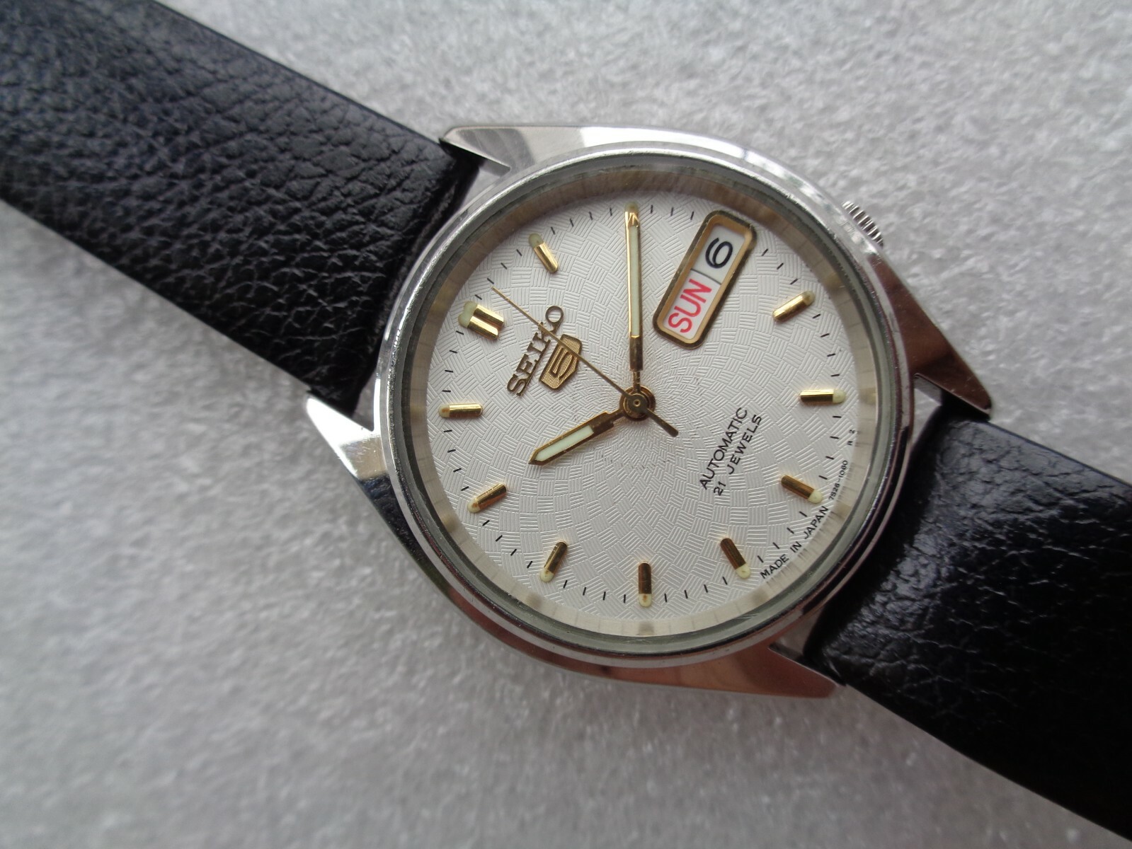 最大57%OFFクーポン Vintage Watch SEIKO シルバーダイヤル ミラネーゼ