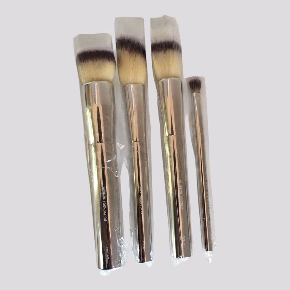 IT Cosmetics Bye Bye Poreless Finish Airbrush Powder Translucent Shade + Brushes - Image 4 of 4