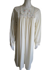 Vintage JCPenney Yellow 100 Nylon Gown  Robe Peignoir Set Floral Embroidery L
