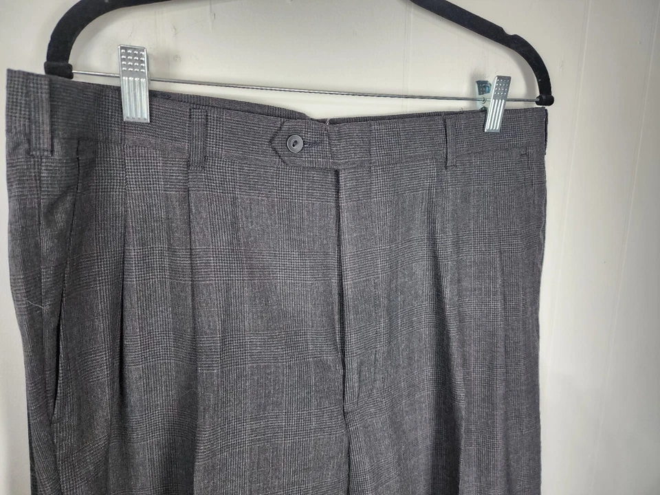 Terno masculino No O Cerruti 42R xadrez cinza 100% lã S11 - Imagem 4 de 4