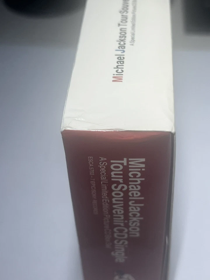 MICHAEL JACKSON Tour Souvenir CD Single JAPAN-ONLY 5 x 5" CD BOX SET ESCA-5703~7 - Image 3 of 4