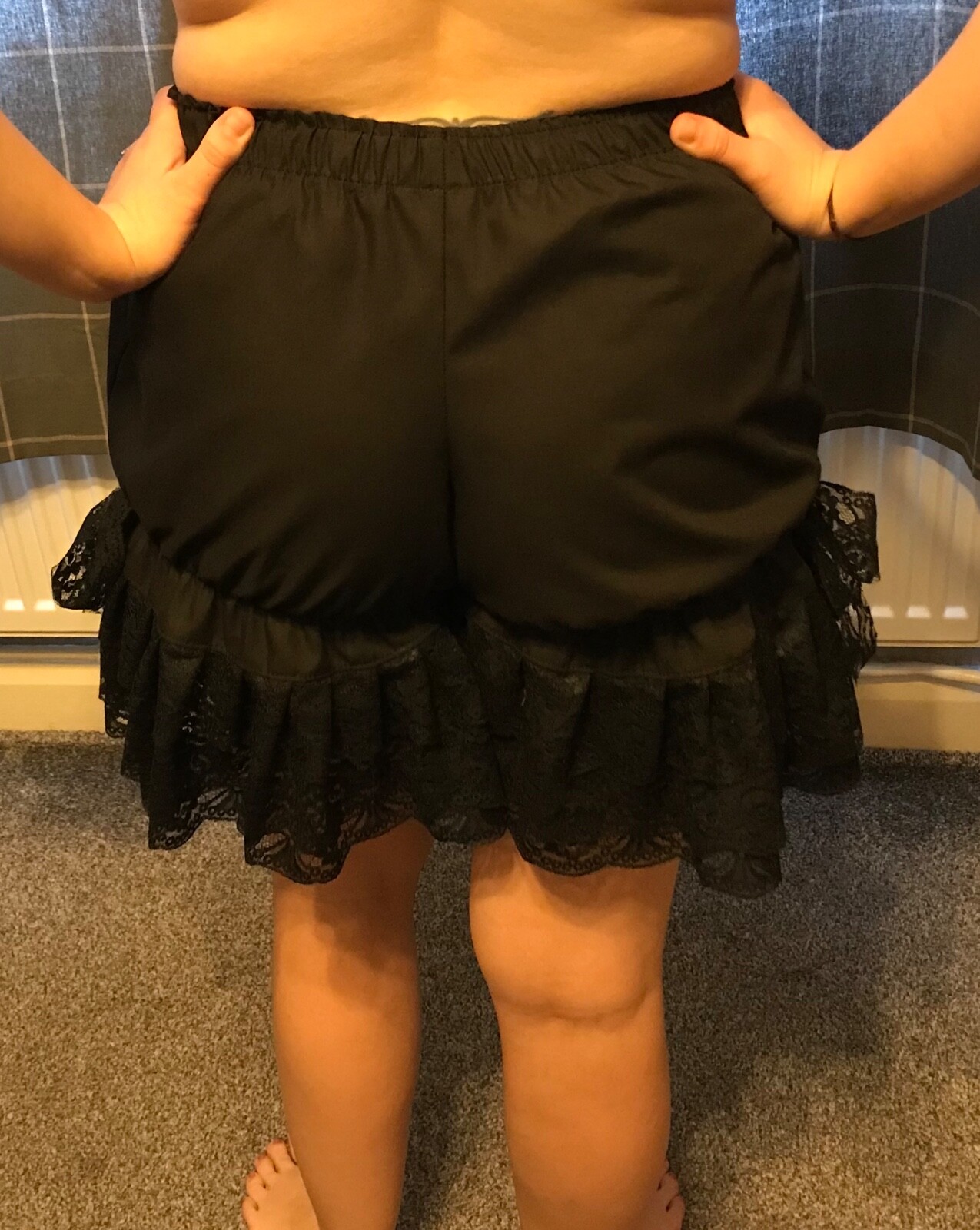 FILA Bloomers neri gamba corta bordati con 3 file di pizzo sul fondo gamba taglie 8 26