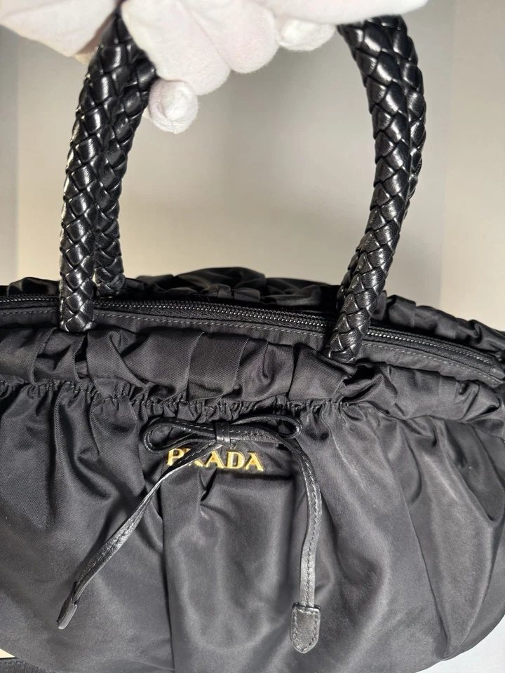 Prada Tessuto 尼龙托特包黑色编织皮革手柄单肩包金色五金件 — 第 2/4 张图片