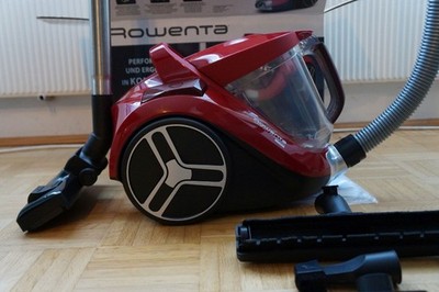 ROWENTA RO4B13 Compact Power XXL rot Bodenstaubsauger Zyklonstaubsauger 900 W