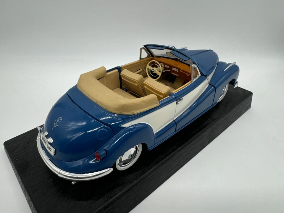 Modellautos 1:18 Maisto BMW 502 1955 blau - Bild 3 von 4